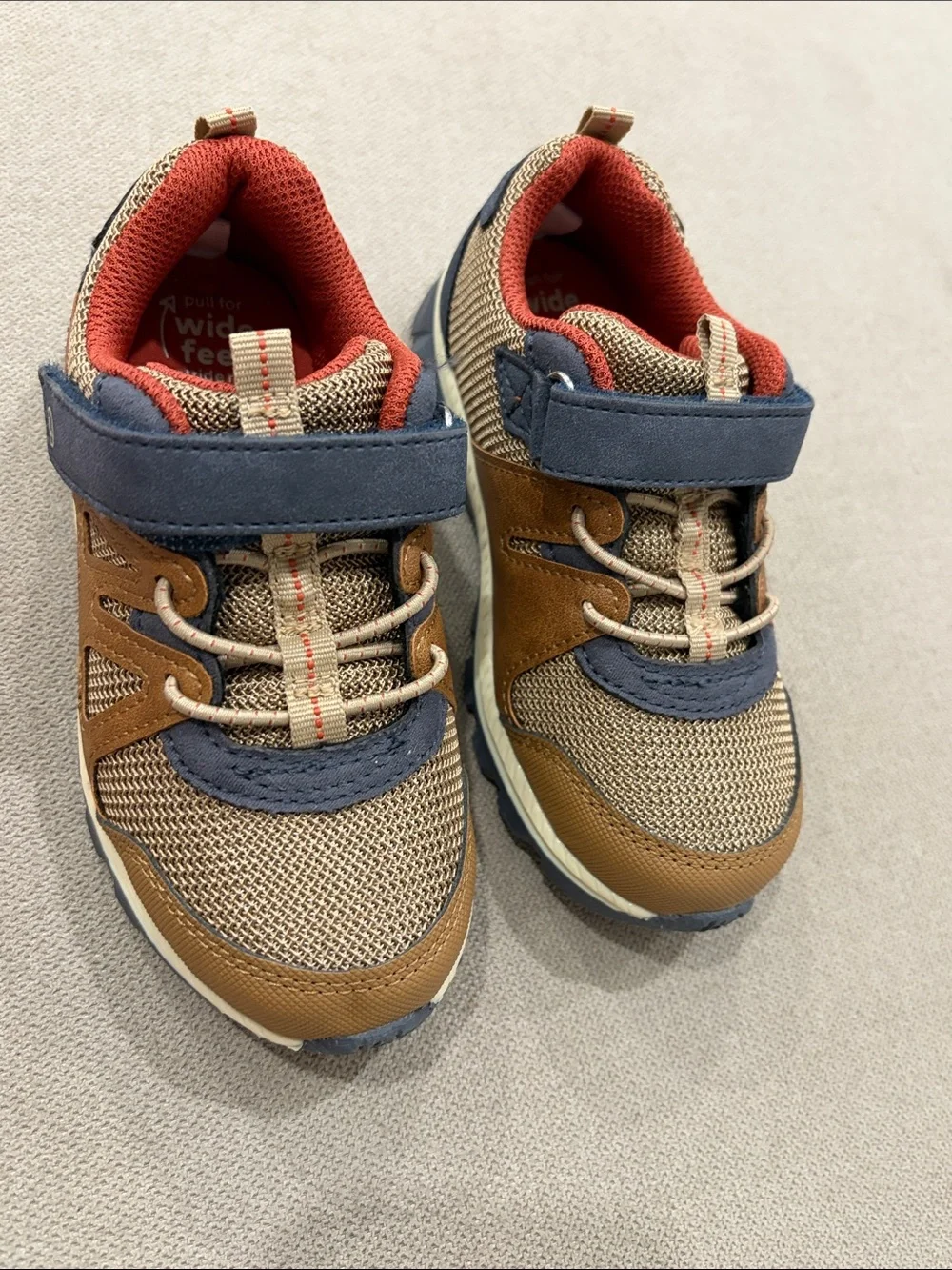 Stride Rite 360 Artin 4.0 Sneakers Tan/Navy – Memory Foam –Wide Size:10 Toddler